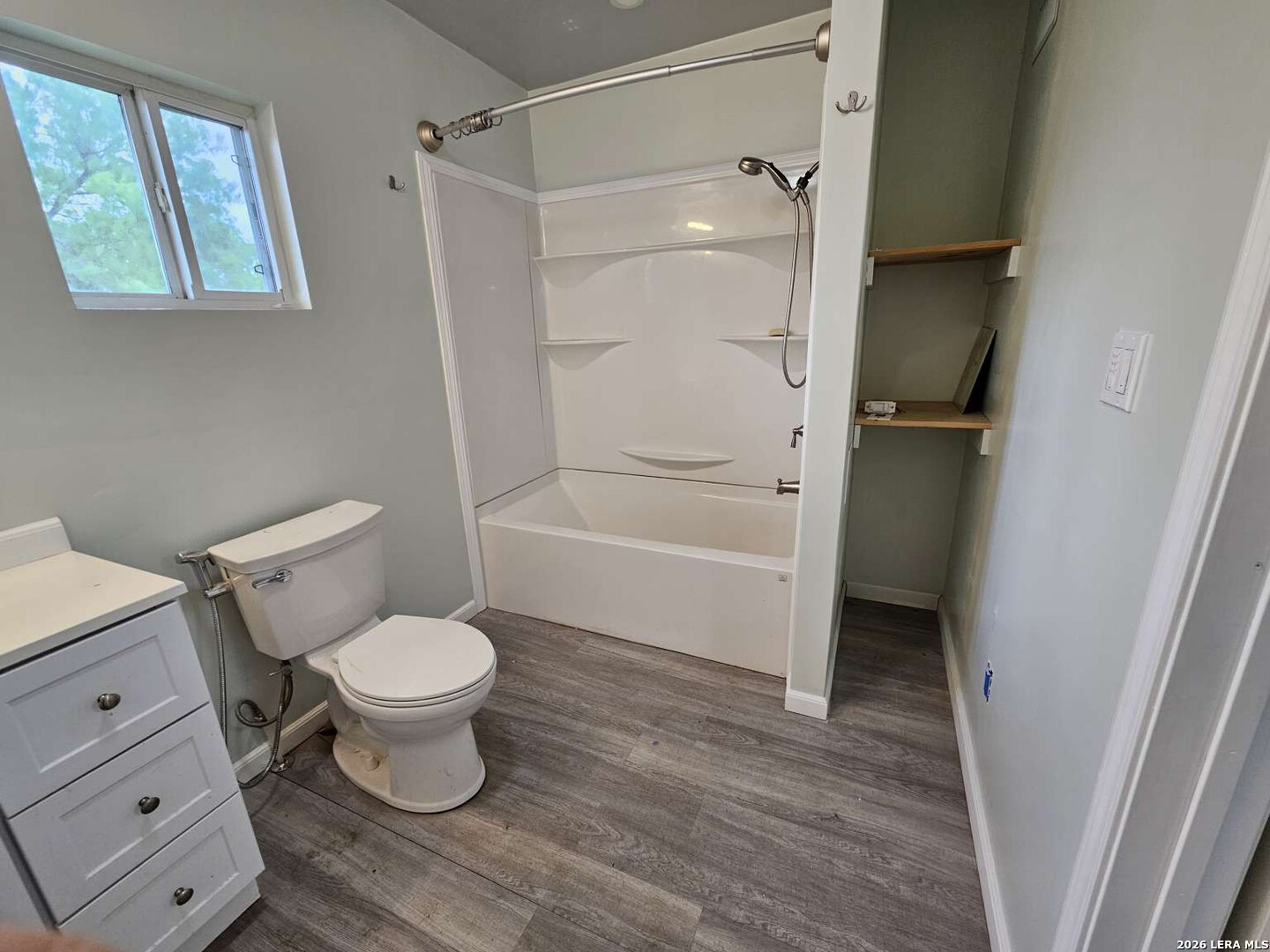 255 County Road 668 Devine, TX 78016 - Photo 7 of 23