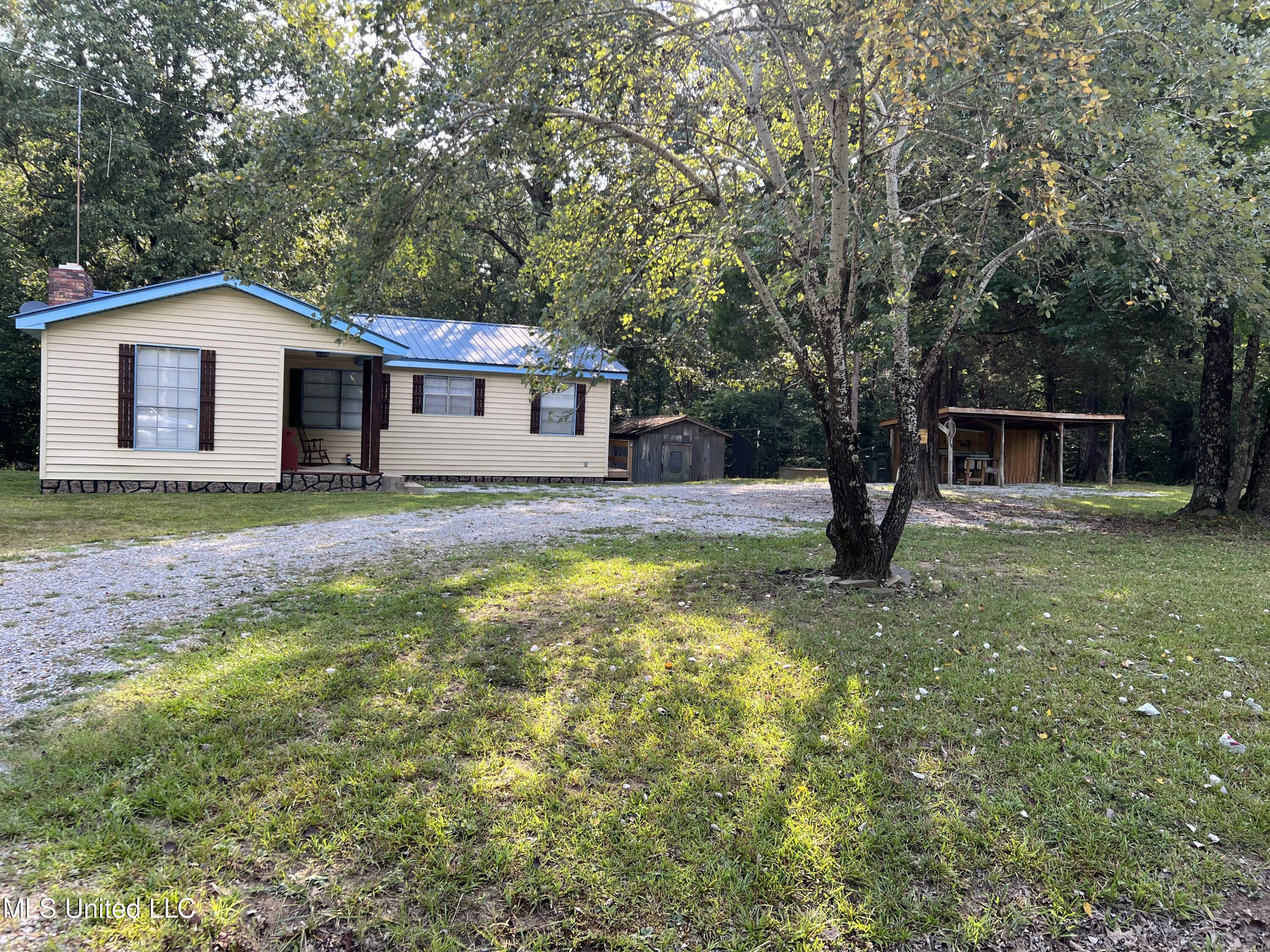 3979 Laws Hill Road Waterford, MS 38685 - Photo 2 of 64 IMG_6790