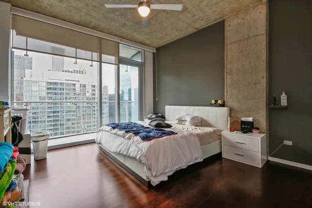 $1,100,000 | 600 North Fairbanks Court, Unit 3301, Chicago, IL 60611