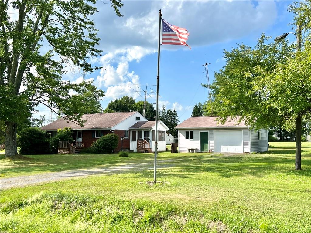 83 Amsterdam Road Grove City, PA 16127 - Photo 2 of 25 Gallery Image 2