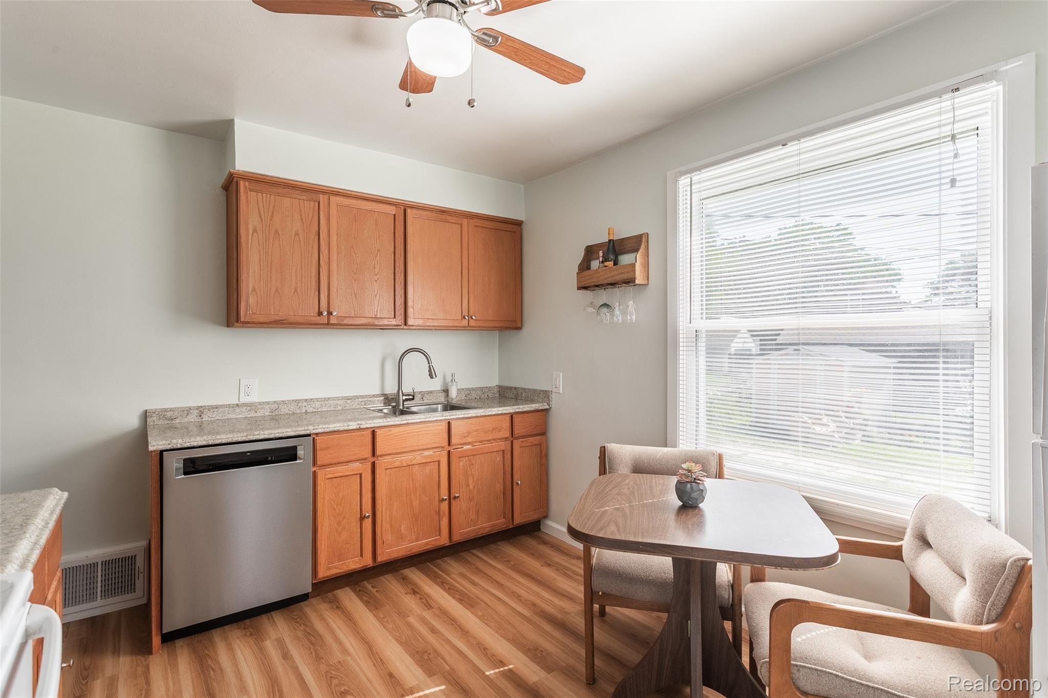 4500 South Rochester Road Royal Oak, MI 48073 - Photo 12 of 28 Krystin B-9.jpg