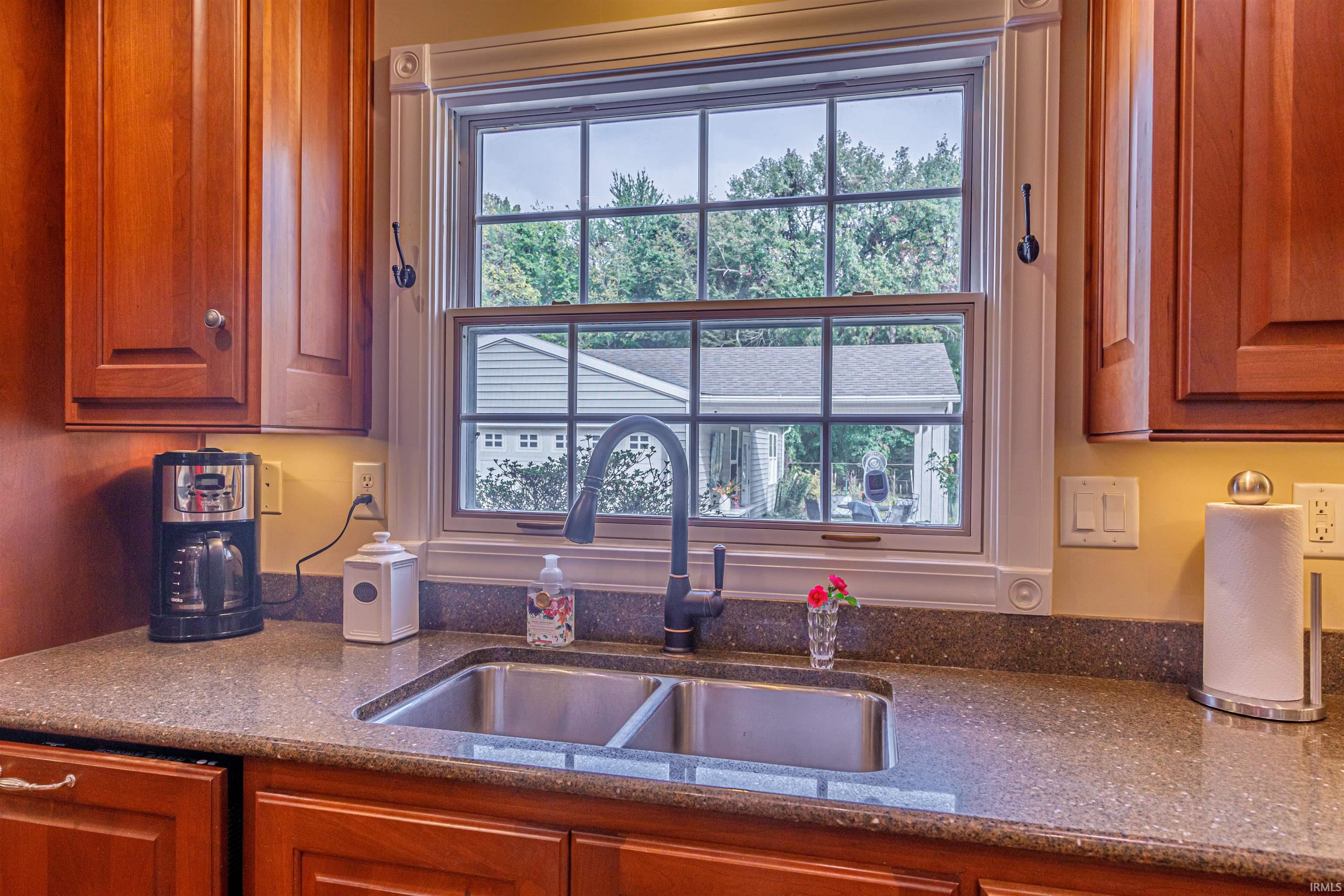 508 East Mill Road Evansville, IN 47711 - Photo 10 of 36 Gallery Image 10