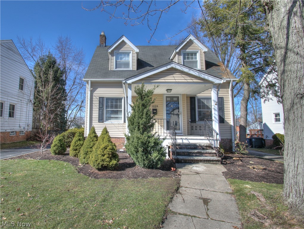 1424 Gordon Road Lyndhurst, OH 44124 - Photo 1 of 35 Gallery Image 1