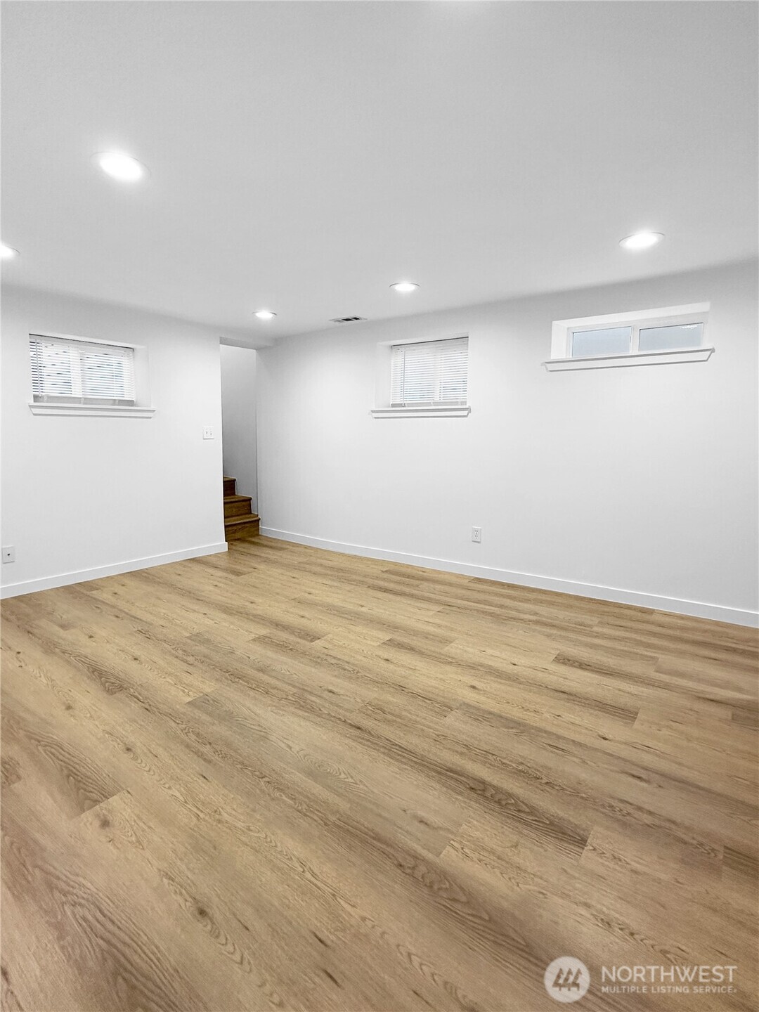 6539 51st Avenue South Seattle, WA 98118 - Photo 14 of 30