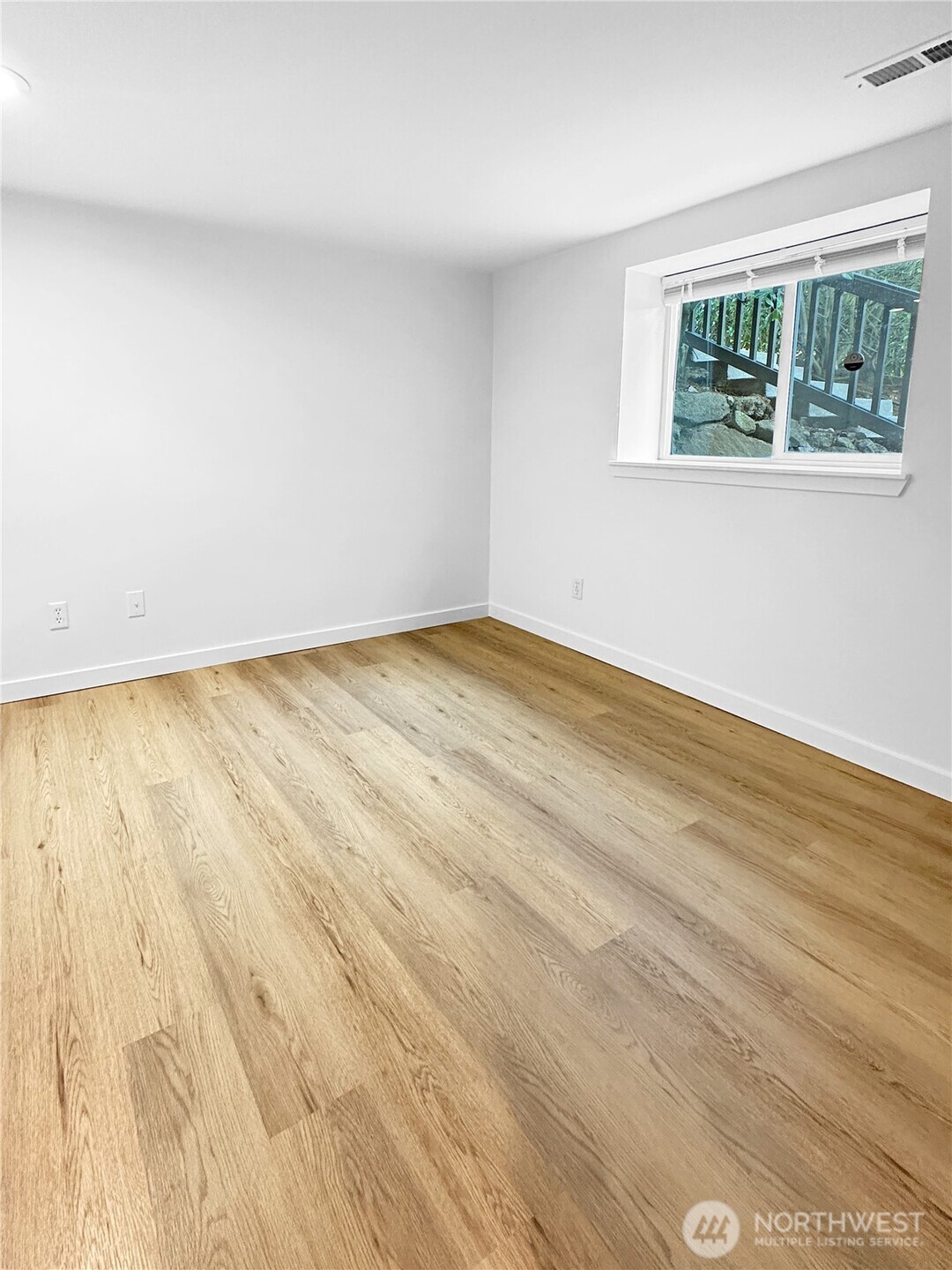 6539 51st Avenue South Seattle, WA 98118 - Photo 16 of 30