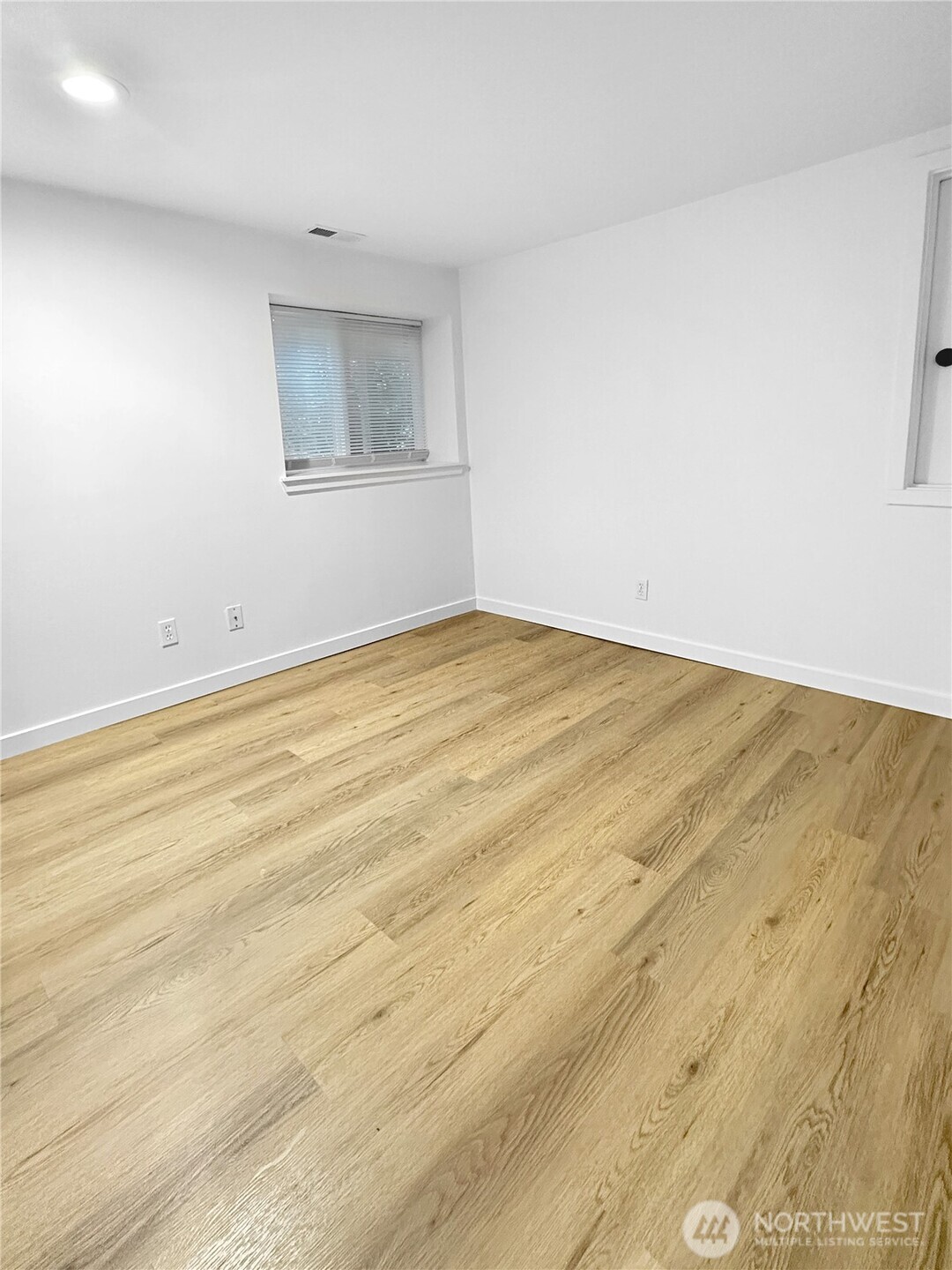 6539 51st Avenue South Seattle, WA 98118 - Photo 19 of 30