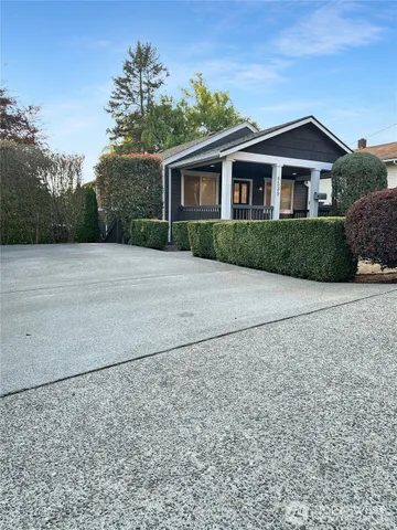 $3,995 | 6539 51st Avenue South, Seattle, WA 98118