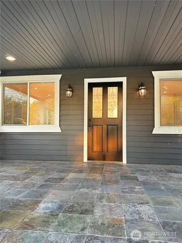 $3,995 | 6539 51st Avenue South, Seattle, WA 98118