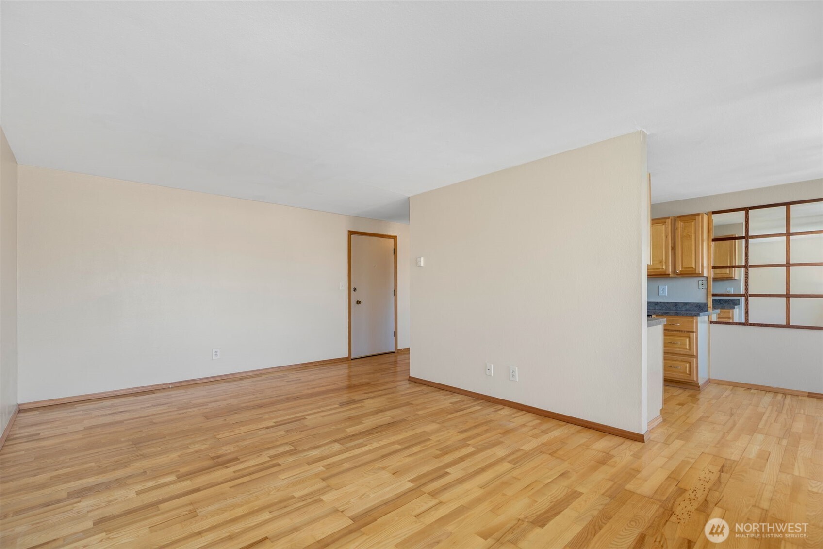 7001 Sand Point Way Northeast, Unit A412 Seattle, WA 98115 - Photo 5 of 23