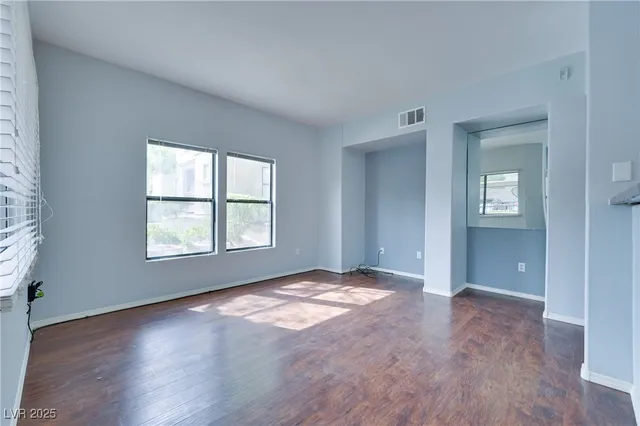$1,250 | 8250 North Grand Canyon Drive, Unit 1061, Las Vegas, NV 89166