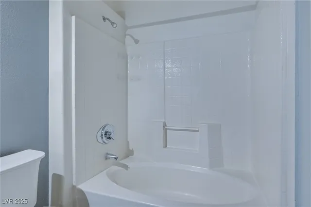 $1,250 | 8250 North Grand Canyon Drive, Unit 1061, Las Vegas, NV 89166