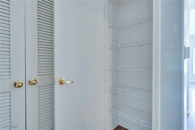 $1,250 | 8250 North Grand Canyon Drive, Unit 1061, Las Vegas, NV 89166