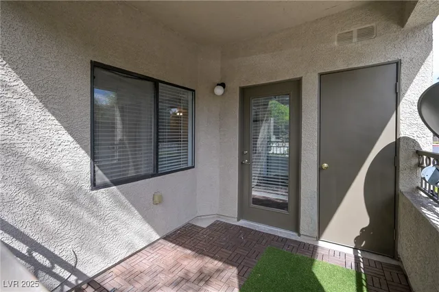 $1,250 | 8250 North Grand Canyon Drive, Unit 1061, Las Vegas, NV 89166