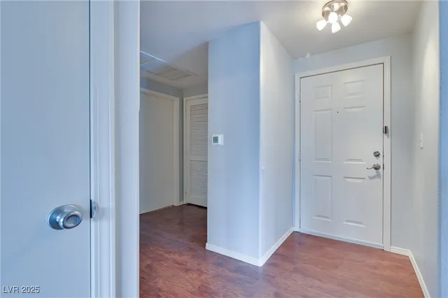 $1,250 | 8250 North Grand Canyon Drive, Unit 1061, Las Vegas, NV 89166