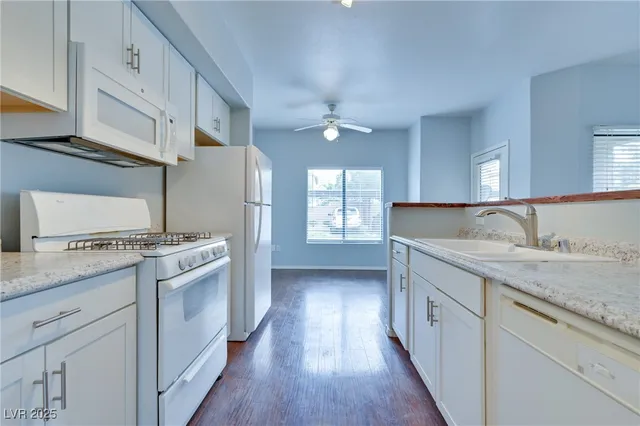 $1,250 | 8250 North Grand Canyon Drive, Unit 1061, Las Vegas, NV 89166