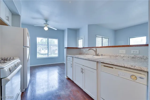 $1,250 | 8250 North Grand Canyon Drive, Unit 1061, Las Vegas, NV 89166