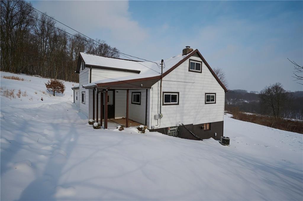 212 Sandy Flat Kittanning, PA 16201 - Photo 4 of 48