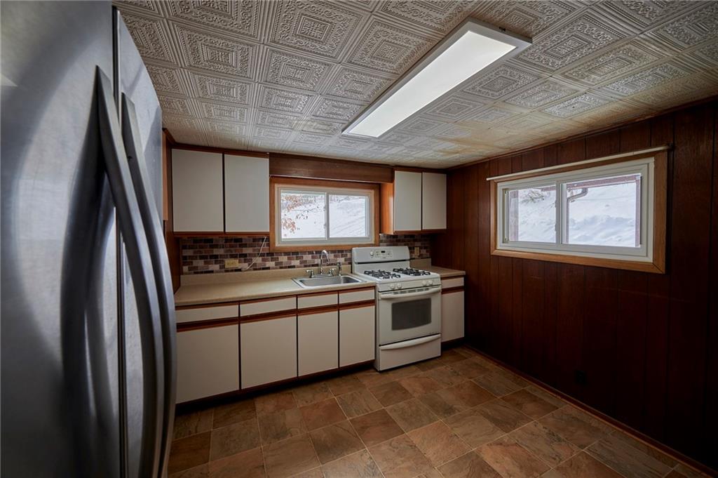 212 Sandy Flat Kittanning, PA 16201 - Photo 10 of 48