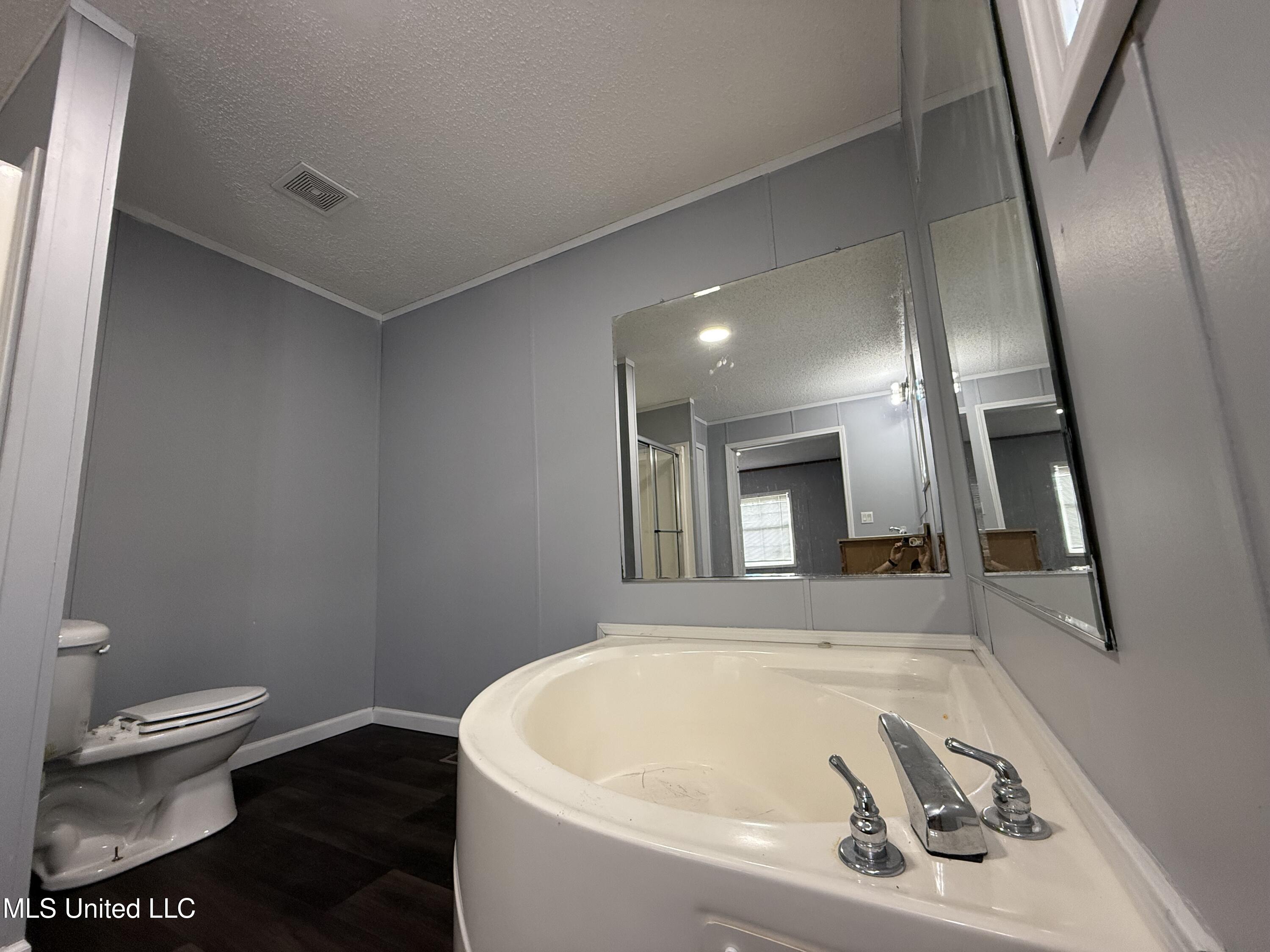 907 Sidney Trail Southeast Bogue Chitto, MS 39629 - Photo 13 of 31 IMG_2991