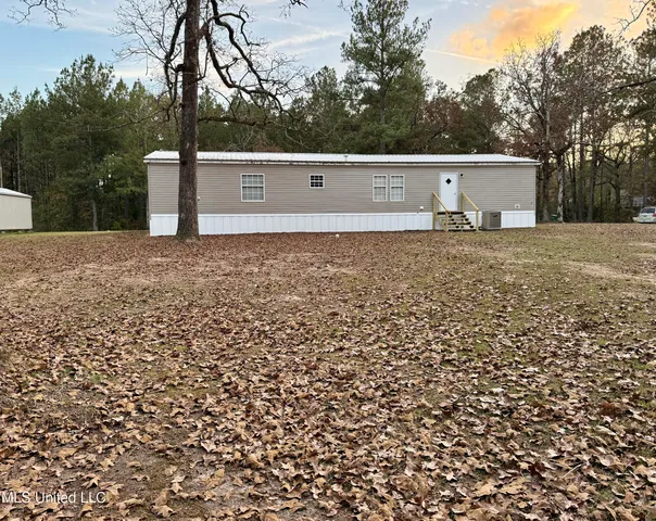 $135,000 | 907 Sidney Trail Southeast, Bogue Chitto, MS 39629