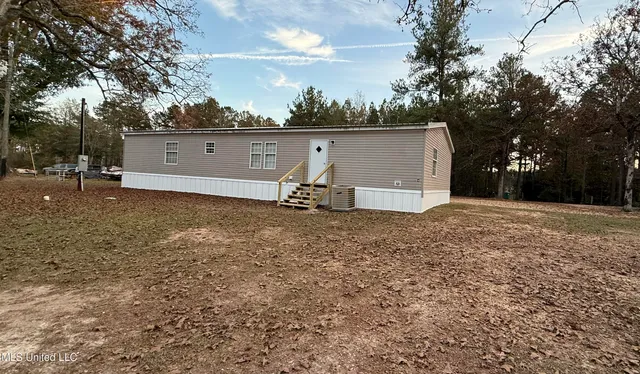 $135,000 | 907 Sidney Trail Southeast, Bogue Chitto, MS 39629