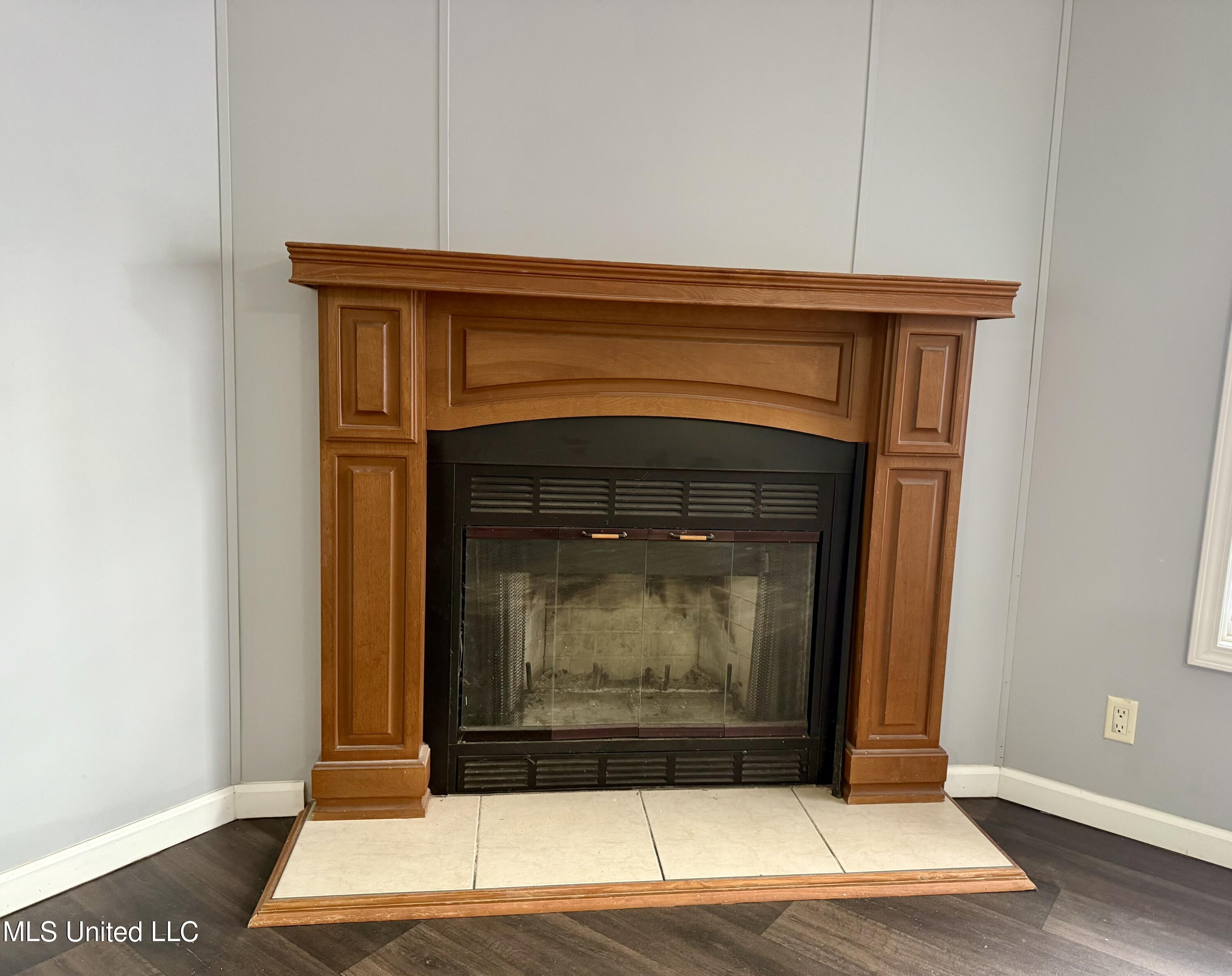 907 Sidney Trail Southeast Bogue Chitto, MS 39629 - Photo 3 of 31 IMG_2978