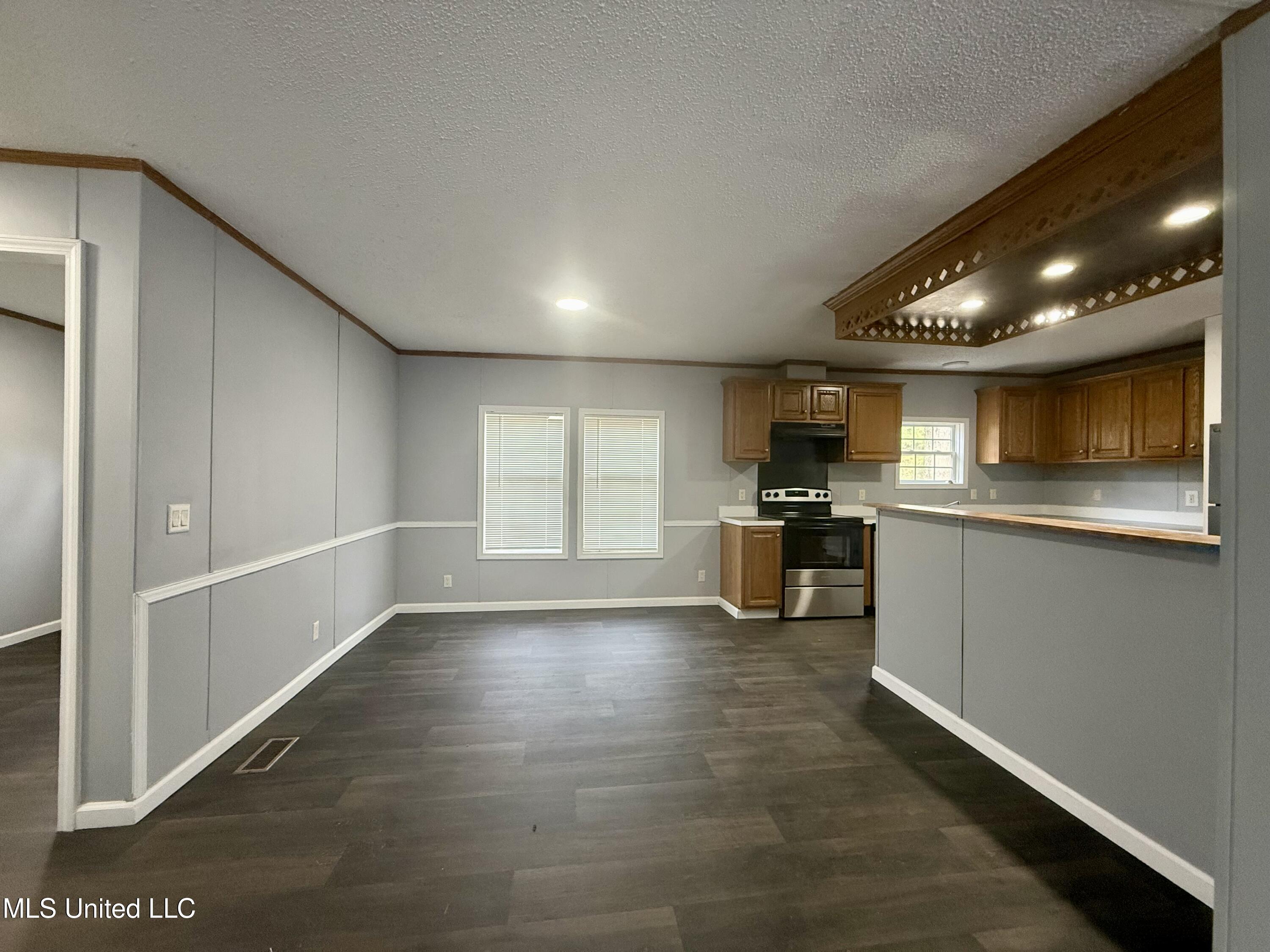 907 Sidney Trail Southeast Bogue Chitto, MS 39629 - Photo 5 of 31 IMG_2980