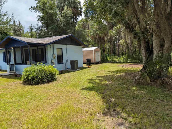 $1,300 | 601 Mc Clure Street, Welaka, FL 32193
