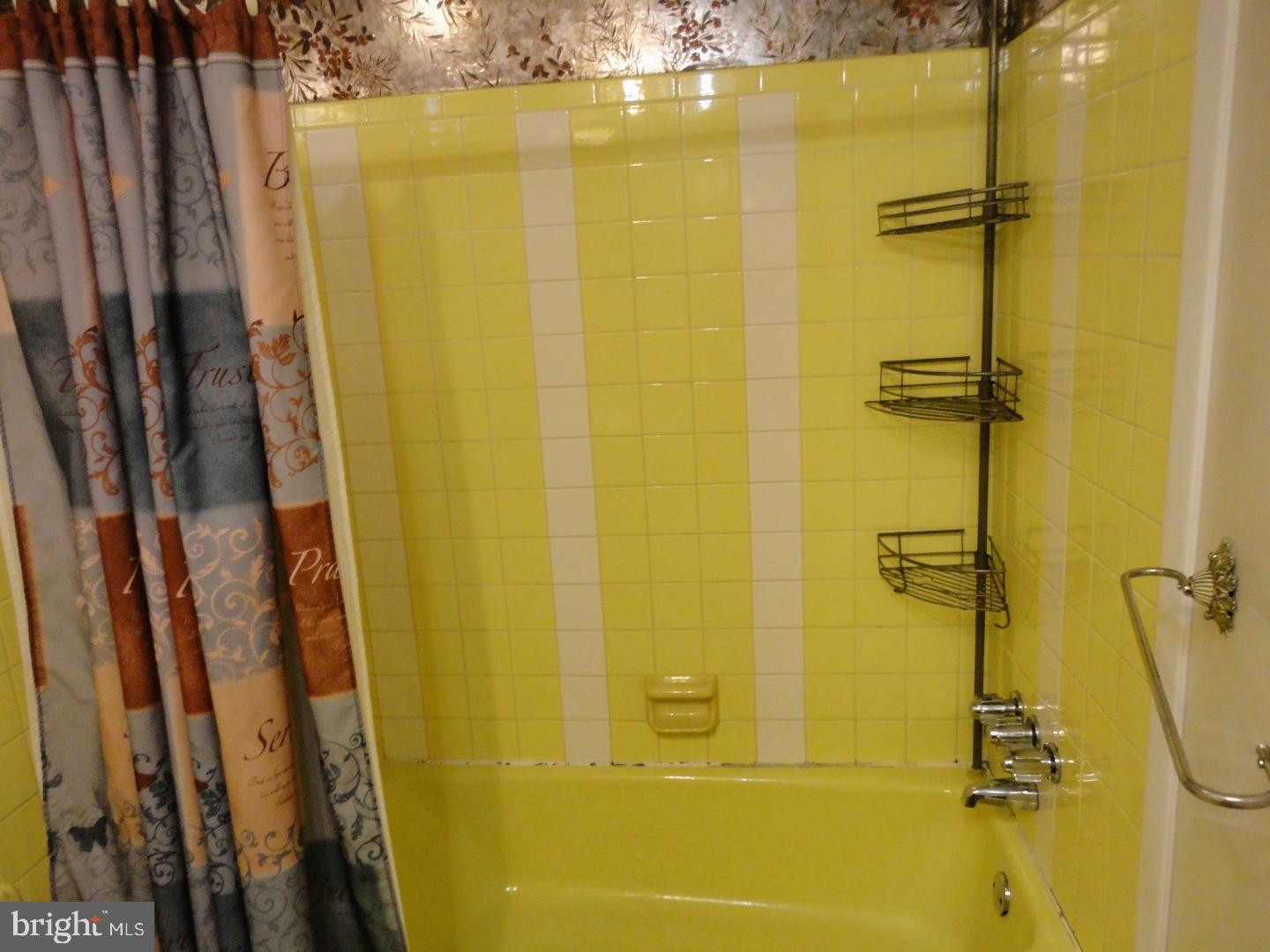 8830 Rising Sun Avenue Philadelphia, PA 19115 - Photo 17 of 25 Bathroom
