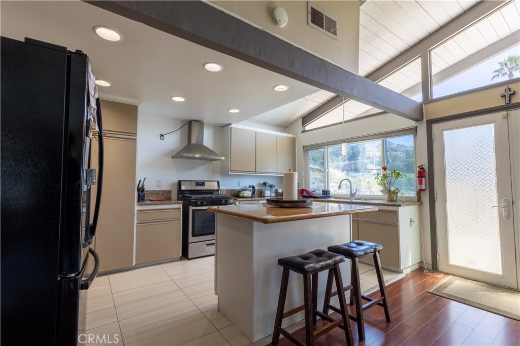 2510 Cloudcrest Way Riverside, CA 92507 - Photo 9 of 25