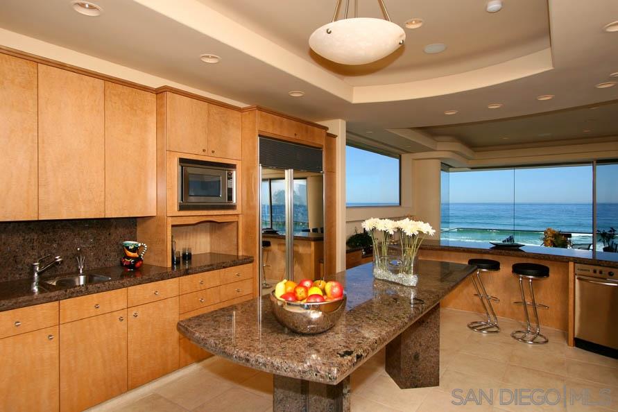 8542 El Paseo Grande La Jolla, CA 92037 - Photo 11 of 25