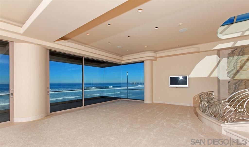 8542 El Paseo Grande La Jolla, CA 92037 - Photo 8 of 25