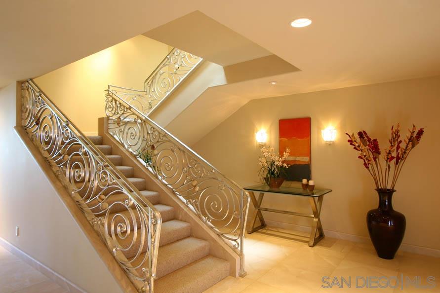 8542 El Paseo Grande La Jolla, CA 92037 - Photo 10 of 25