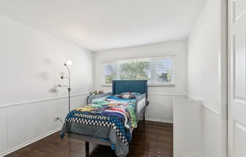 $429,900 | 122 West Helen Road, Palatine, IL 60067