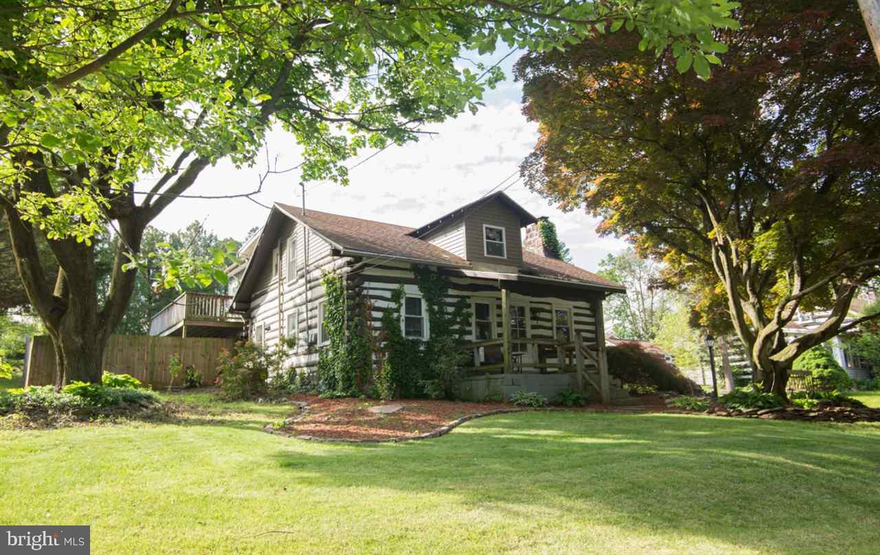 2168 Log Cabin Road York, PA 17408 - Photo 3 of 22