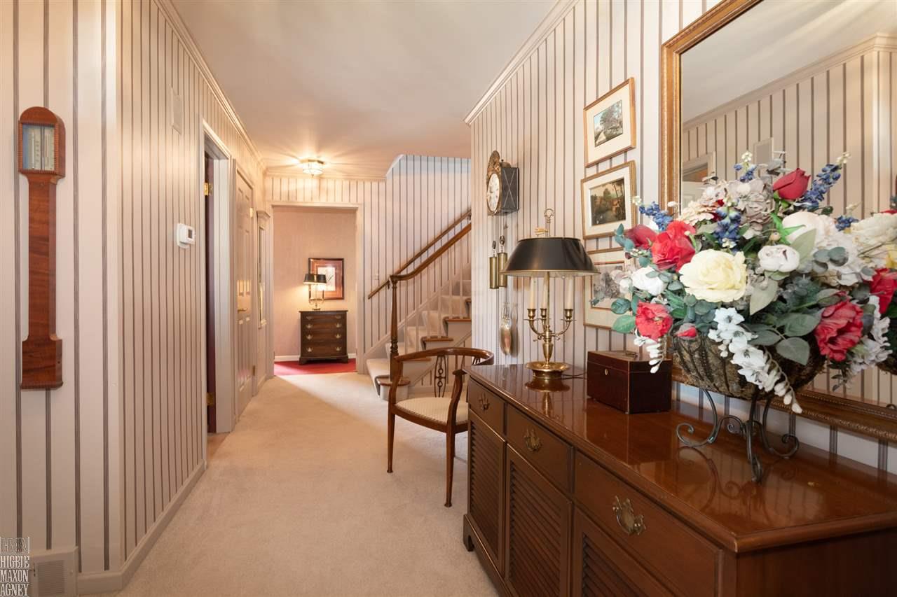 79 Hawthorne Road Grosse Pointe Shores, MI 48236 - Photo 14 of 27