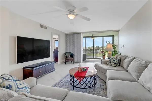 $1,650 | 4260 Southeast 20th Place, Unit 402, Cape Coral, FL 33904
