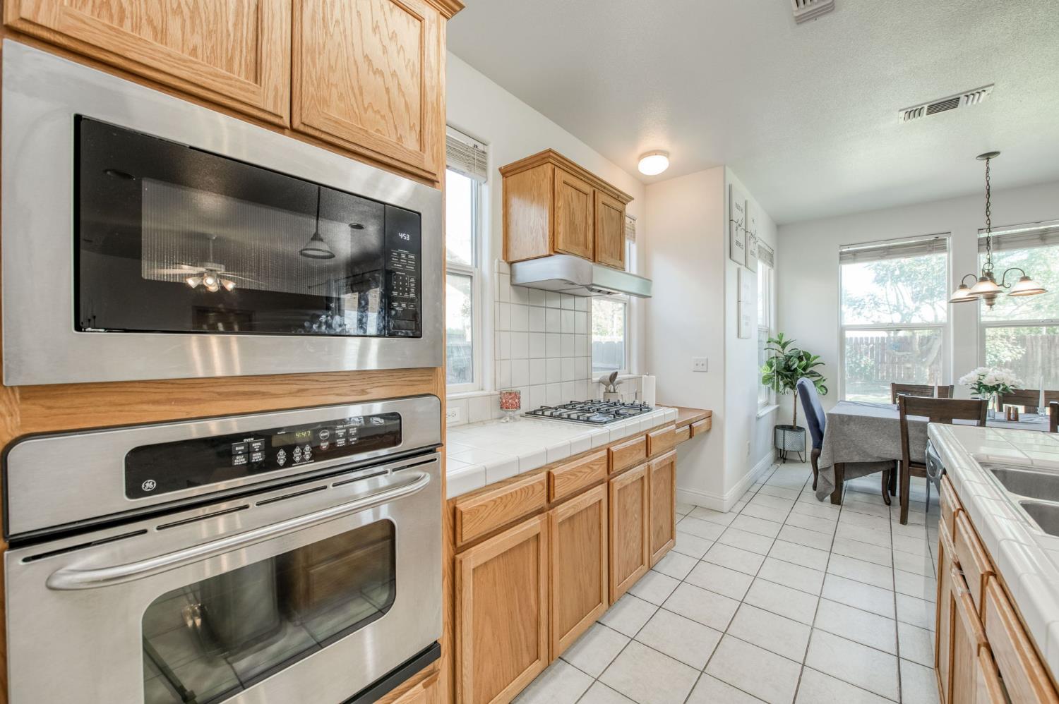 297 West Lilac Avenue Reedley, CA 93654 - Photo 22 of 63