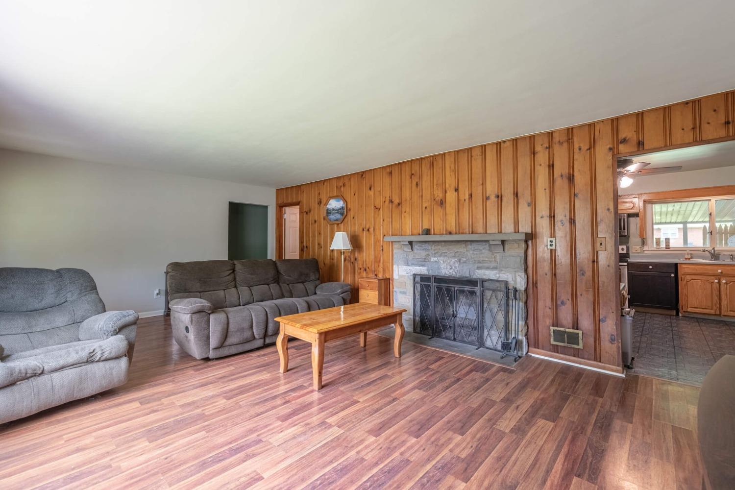 106 Marshall Road Middletown, OH 45042 - Photo 3 of 26 Gallery Image 3