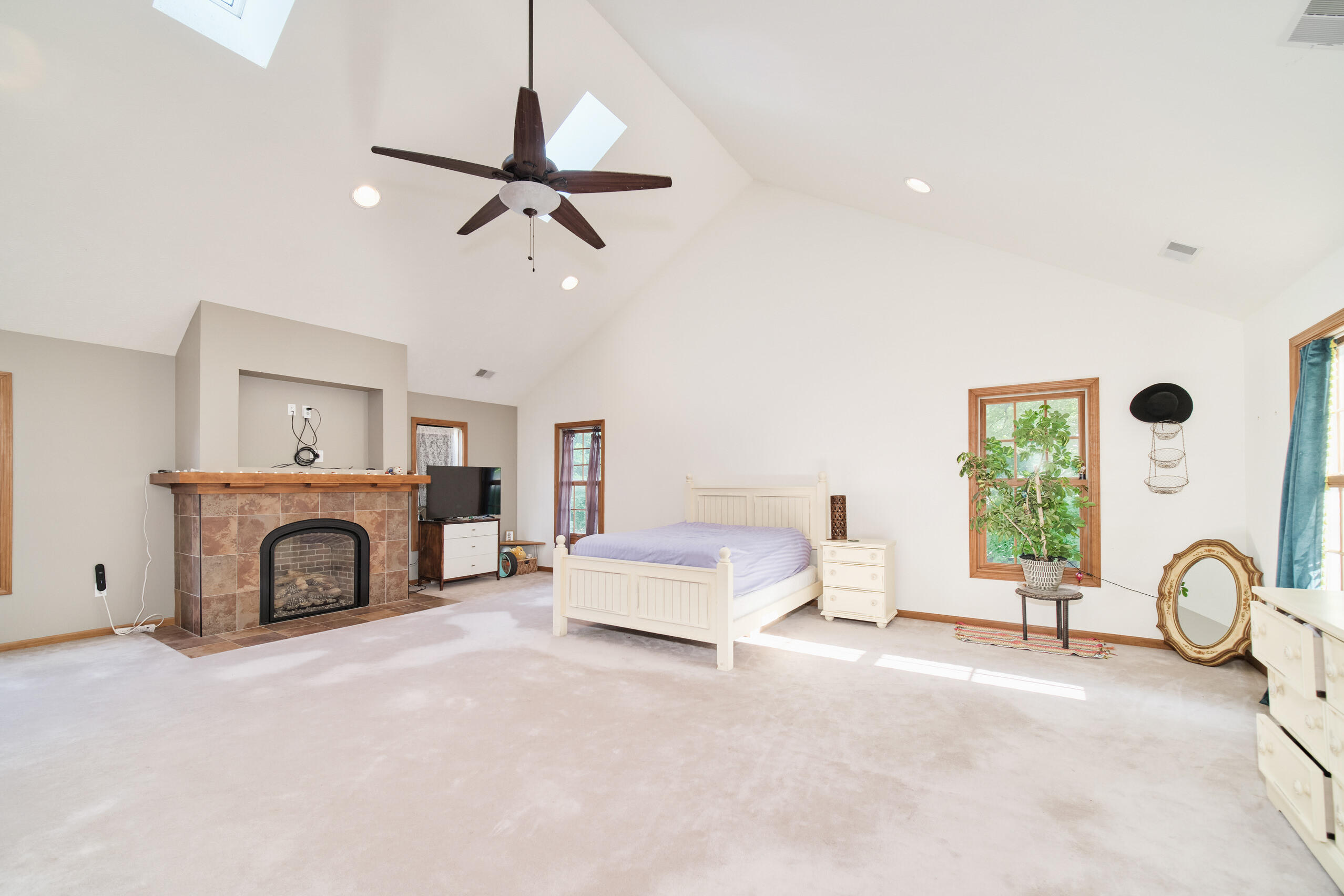 487 4th Street Manistee, MI 49660 - Photo 41 of 73 Primary Bedroom