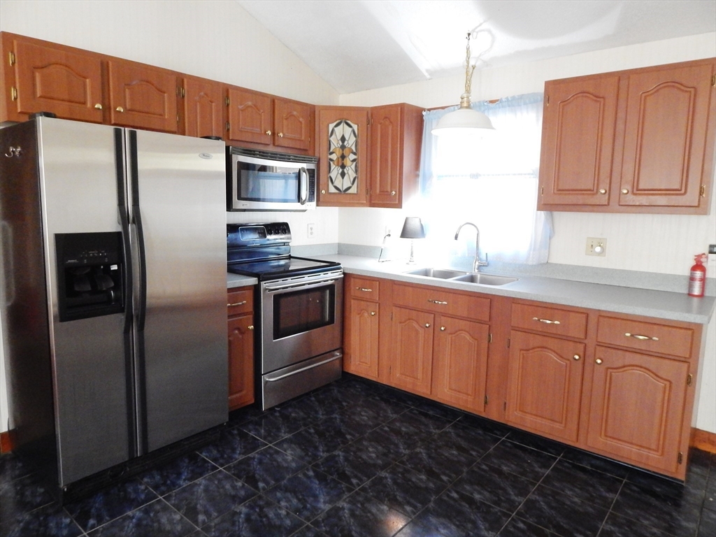 300 High Hill Road Dartmouth, MA 02747 - Photo 16 of 36