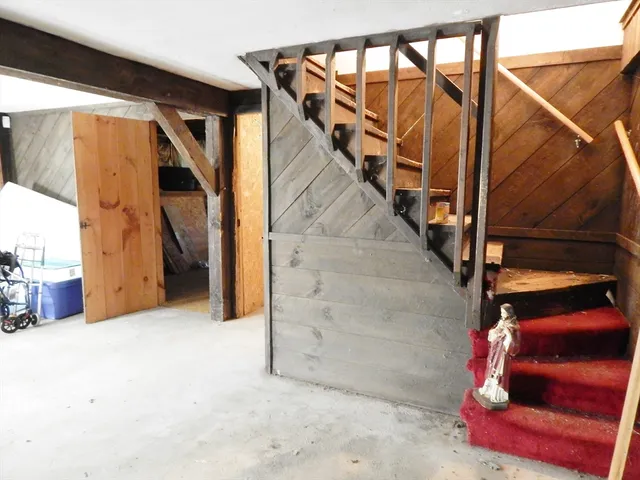 a view of utility room