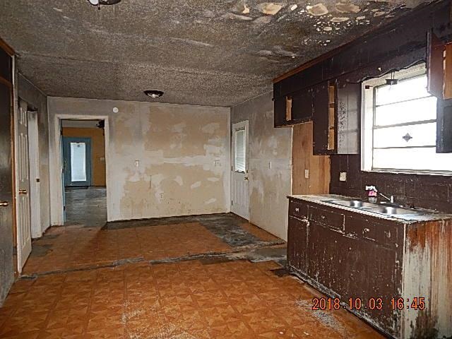 927 Boykin Street Bay Minette, AL 36507 - Photo 2 of 15 Kitchen/Dining