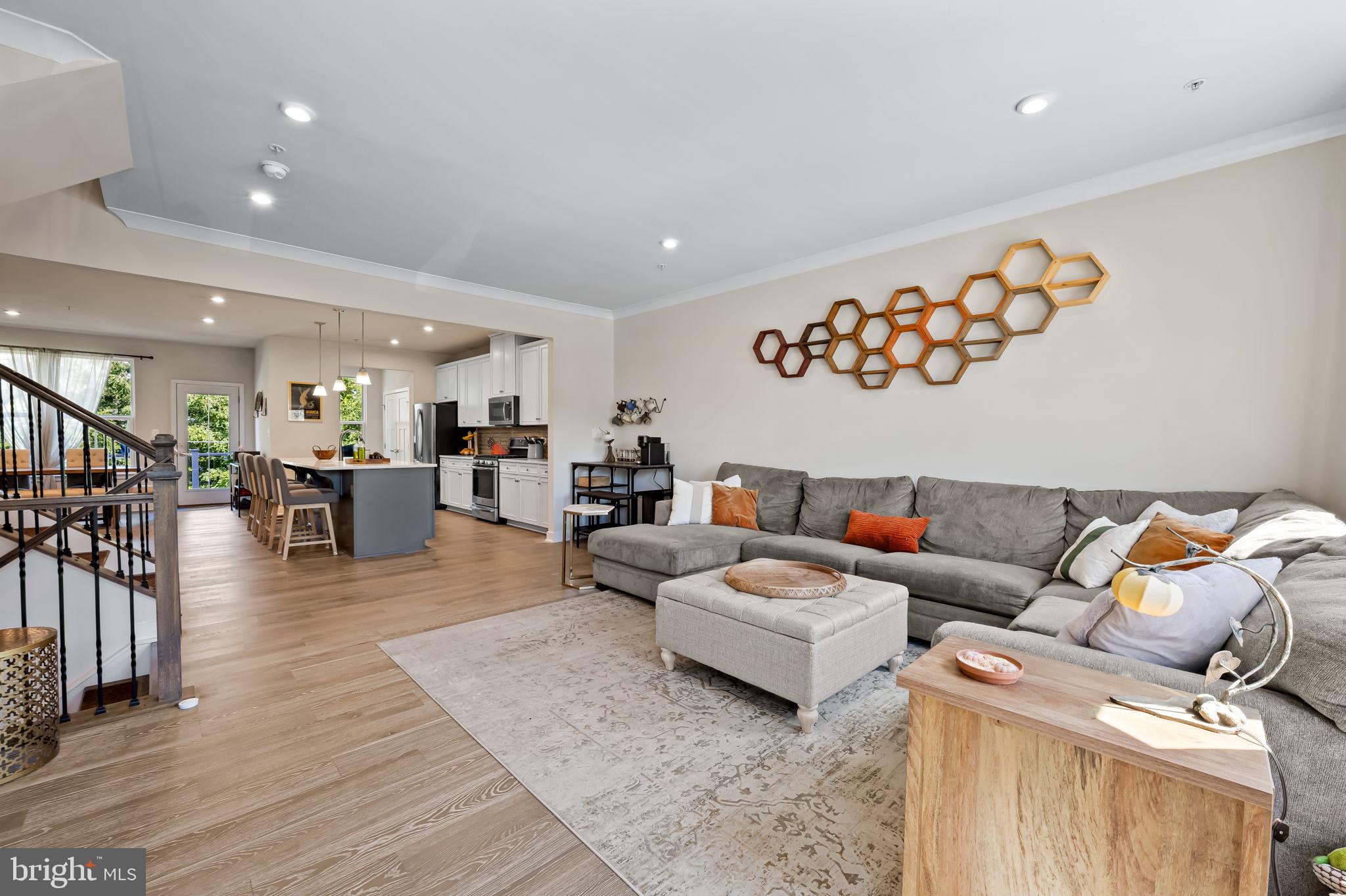 3044 Shaws Road Baltimore, MD 21219 - Photo 14 of 59