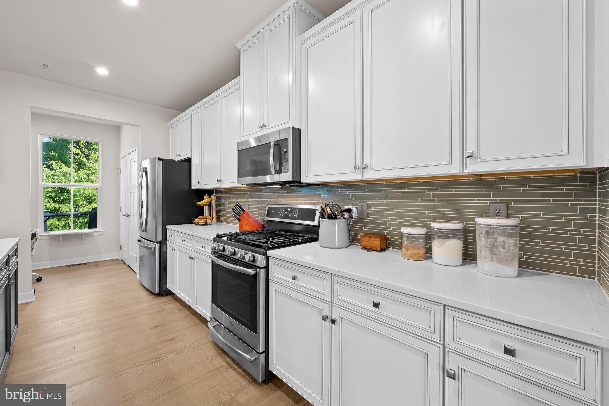 3044 Shaws Road Baltimore, MD 21219 - Photo 16 of 57