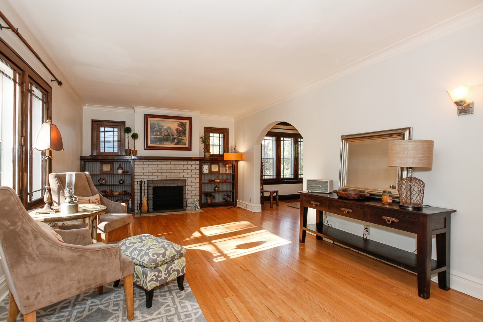 27W328 Roosevelt Road Winfield, IL 60190 - Photo 5 of 24 Gallery Image 5