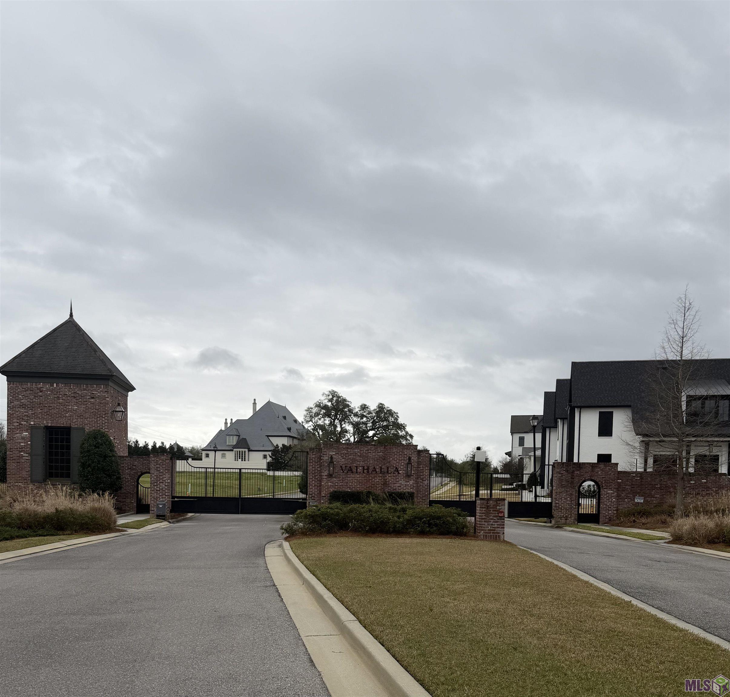 121 Valhalla Boulevard St. George, LA 70810 - Photo 2 of 4