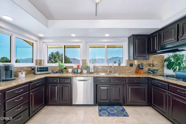 $2,149,000 | 2207 Terra Bella Lane, Camarillo, CA 93012