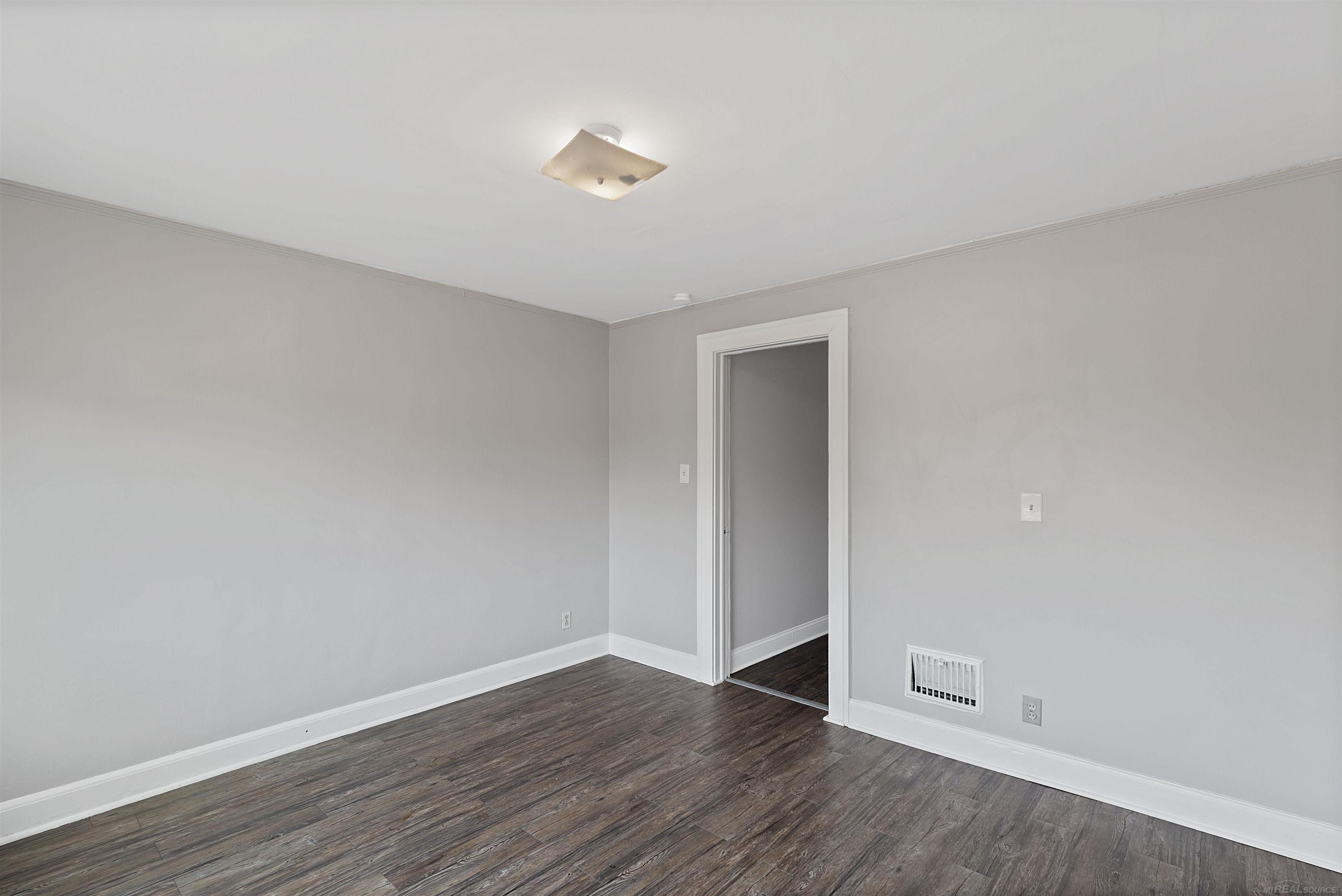 16154 Burt Road Detroit, MI 48219 - Photo 21 of 29 50136311-29CBF42E-DDA5-4DCE-91E2-D0F7DD5BDA1F.JPG
