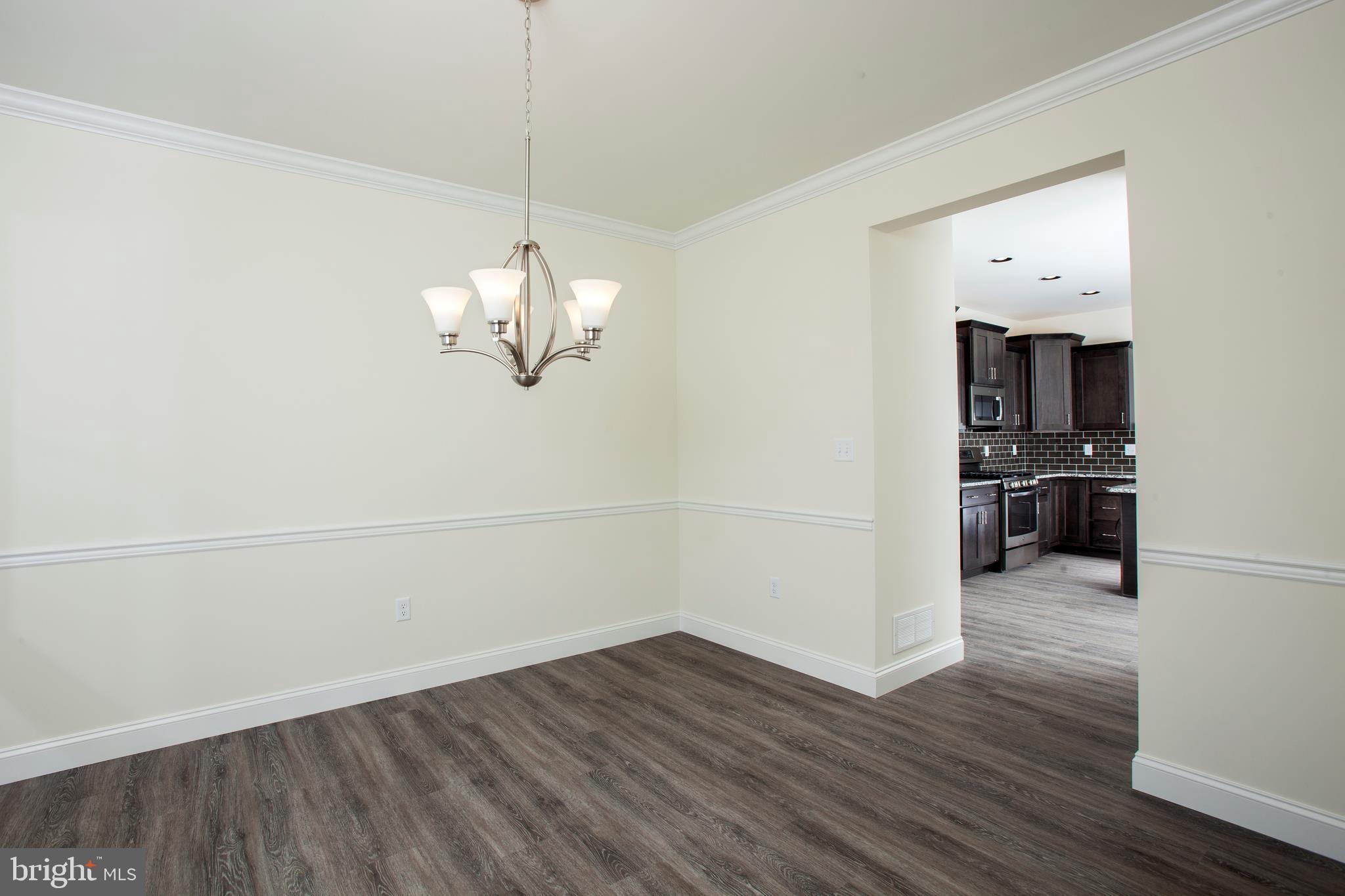 726 Hampton Court Road Harrisburg, PA 17109 - Photo 3 of 23 Gallery Image 3